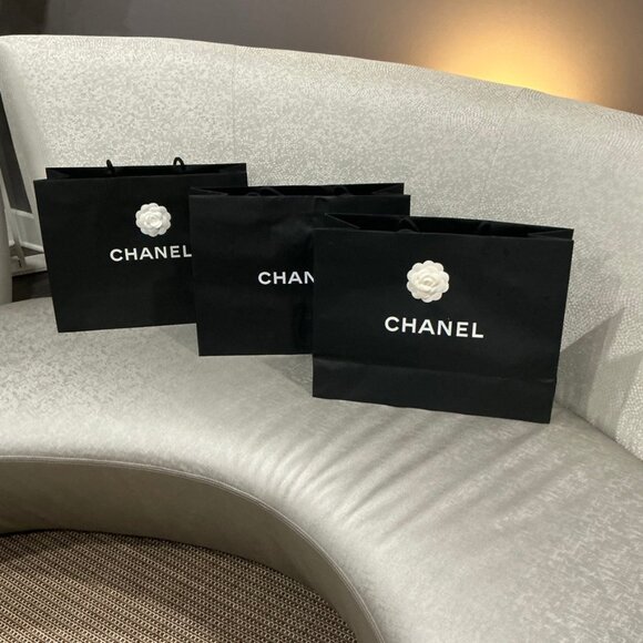 Tory Burch Large gift bag 20.5 x 18.5 x 5.5 (1 piece) - Picture 16 of 16